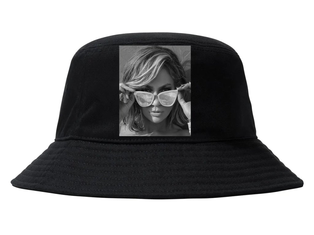 Vzhľad klobúka Jennifer Lopez