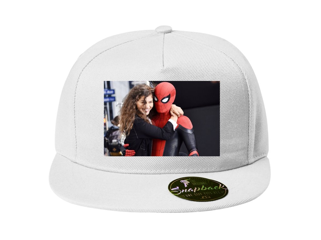 Zendaya a Spider-Man šiltovka