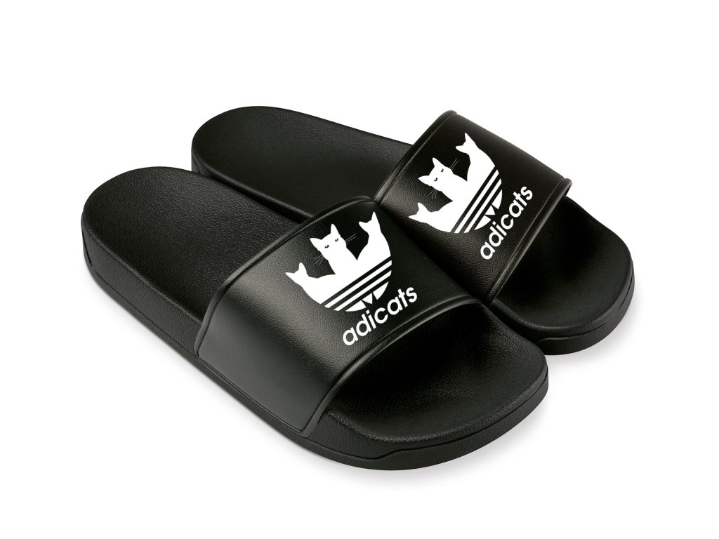 Adicats šľapky - paródia Adidas