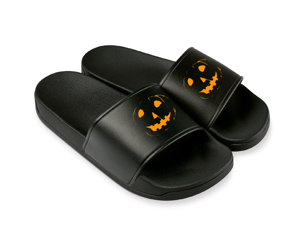 Vyrezávané štýlové šľapky na Halloween