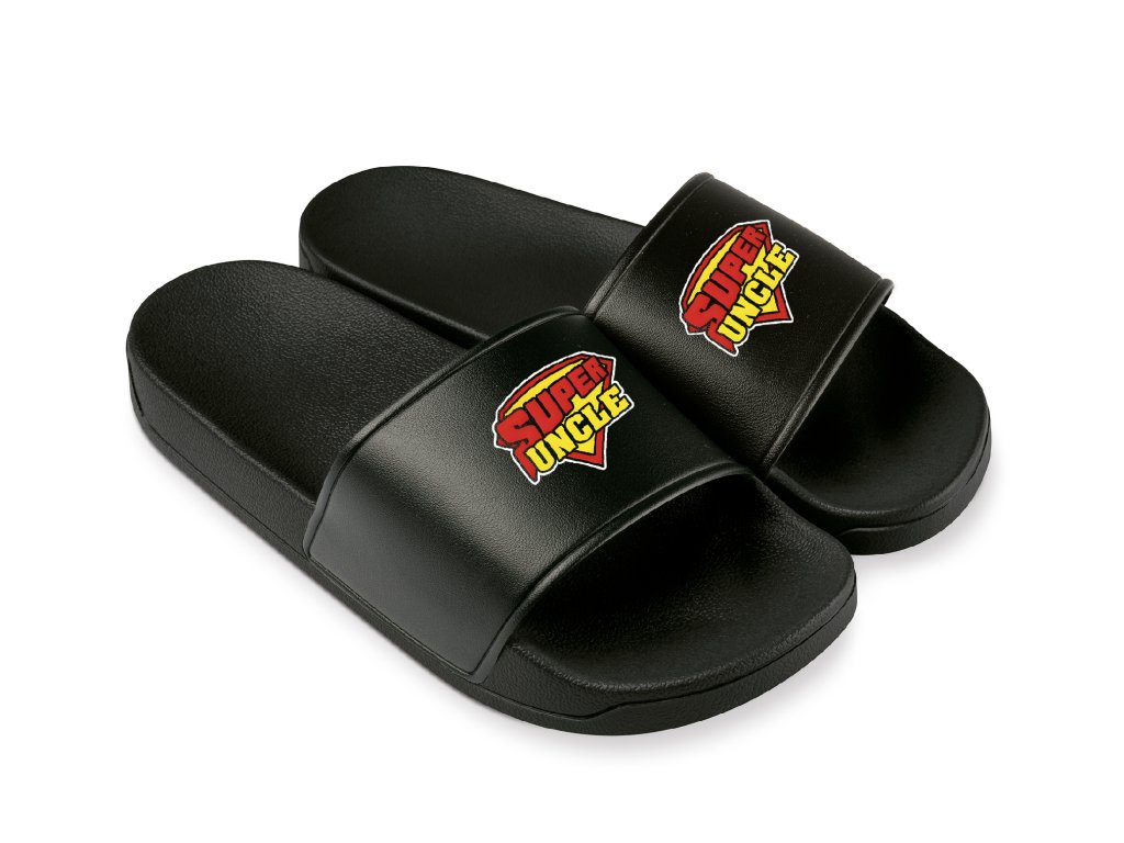 Strýko Roka nosí Superman papuče