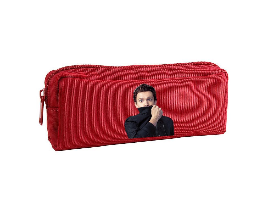 Školský peračník Tom Holland